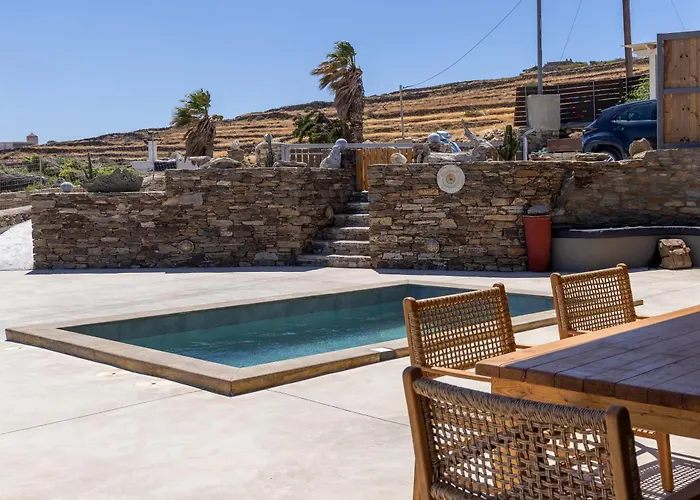 Marilias Cycladic Villa *